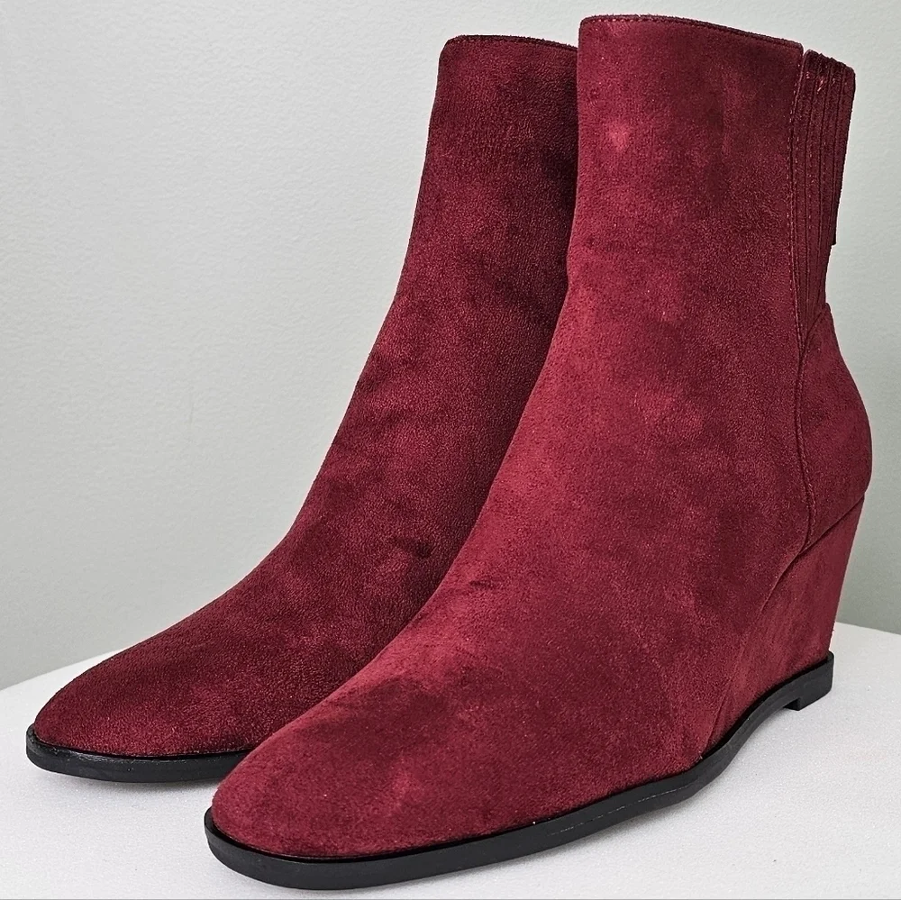 Dolce Vita Women's Tippy Heeled Suede Bootie Burgundy size 9
